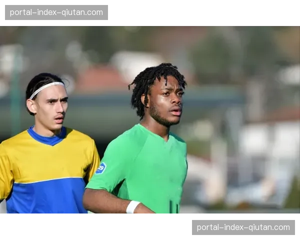 由于赞助商撤资,圣埃蒂安下赛季主场球衣赞助位置暂时空缺 由于赞助商撤资,圣埃蒂安下赛季主场球衣赞助位置暂时空缺